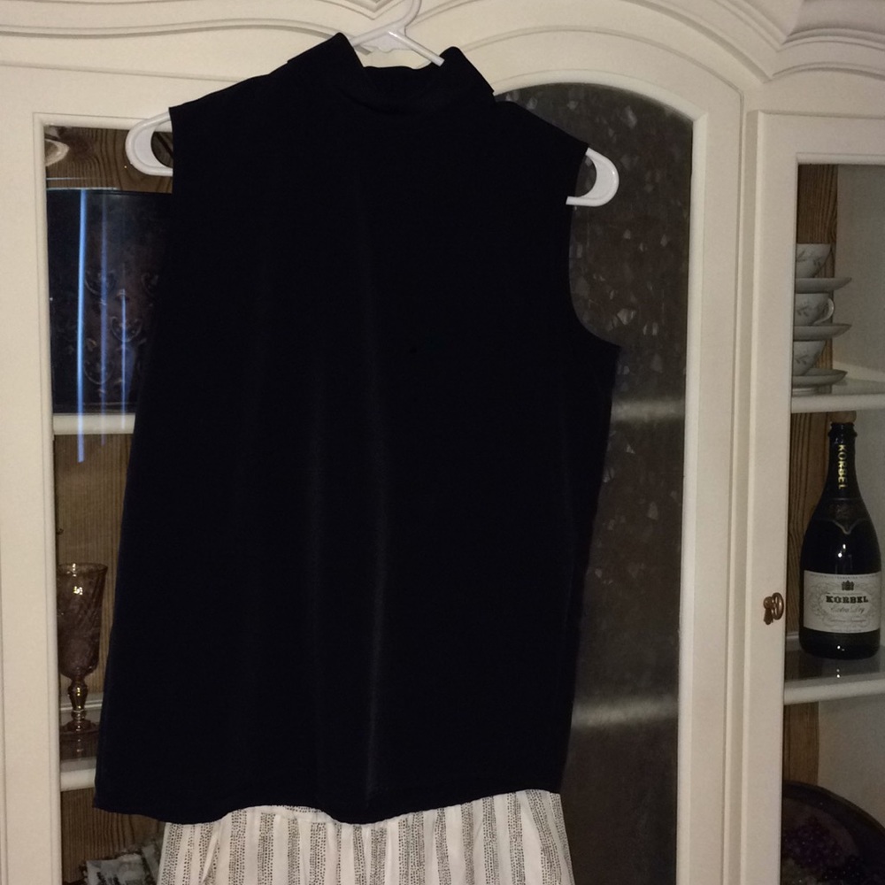 Dina Ariel Sleeveless Blouse